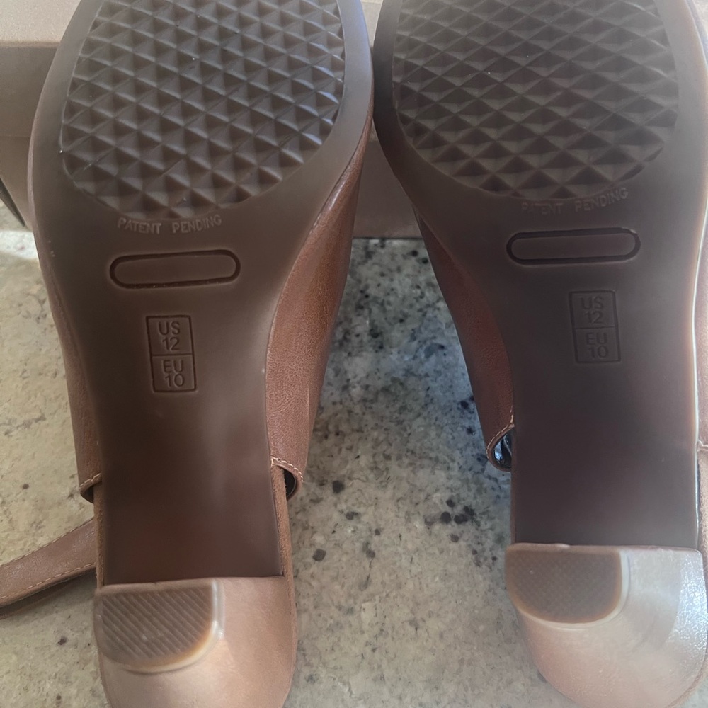 AEROSOLES Tan Women's Peep-Toe Mules - Picture 8 of 9